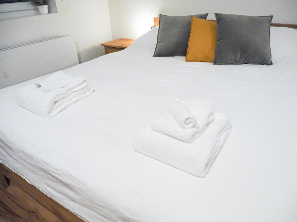 Omis Apartment *